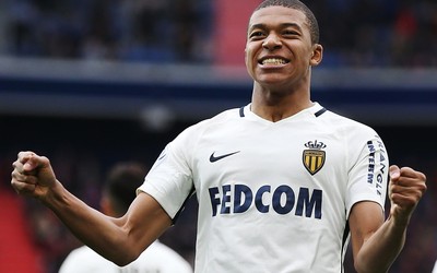 维基体育精华-C罗助攻队友推射空门得手